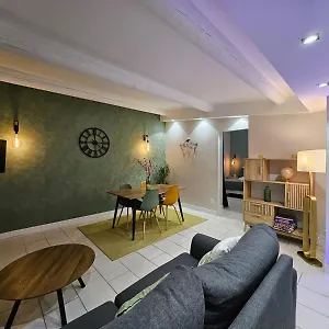 Hébergement de vacances Agreable Avec Terrasse, Saint-Victoret