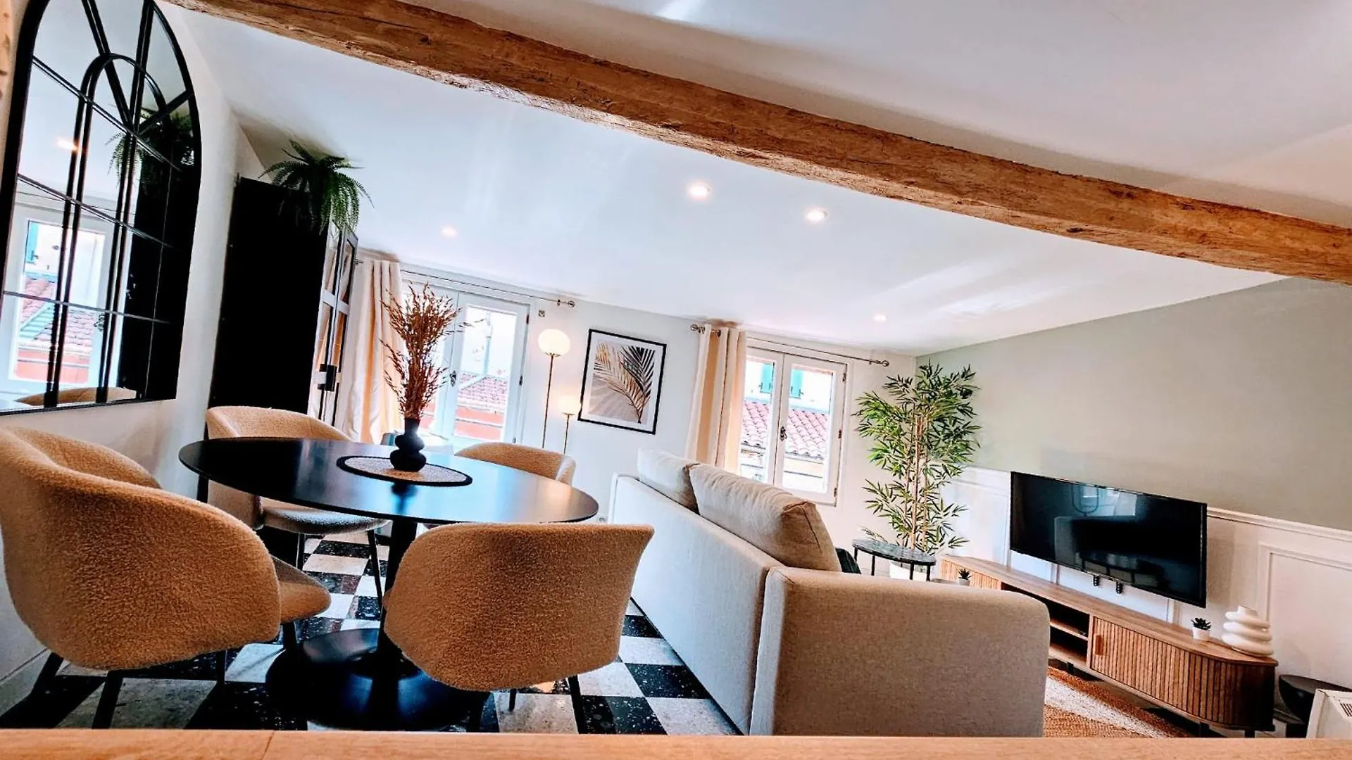 4 Couchages Elegant Au Coeur Du Vieux Nice Apartmán