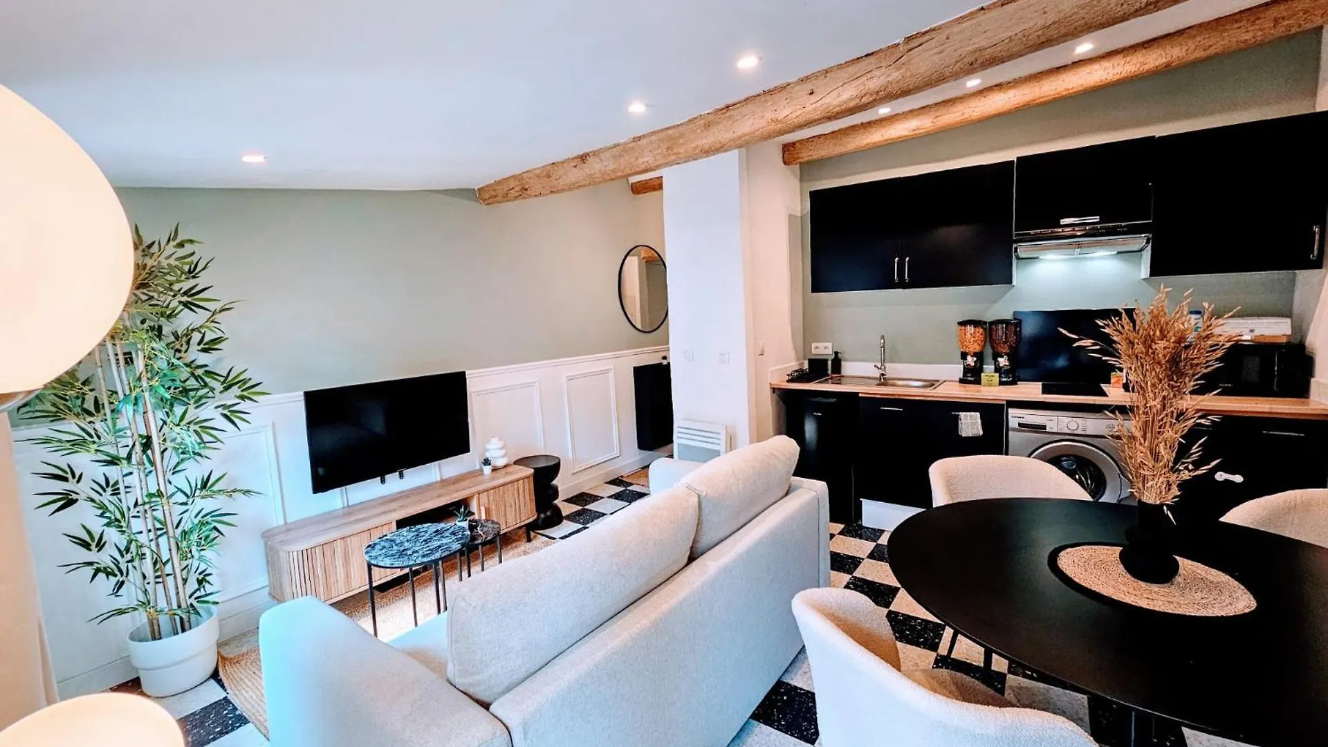 Apartment 4 Couchages Elegant Au Coeur Du Vieux Nice
